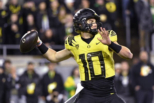 Oregon deals football news